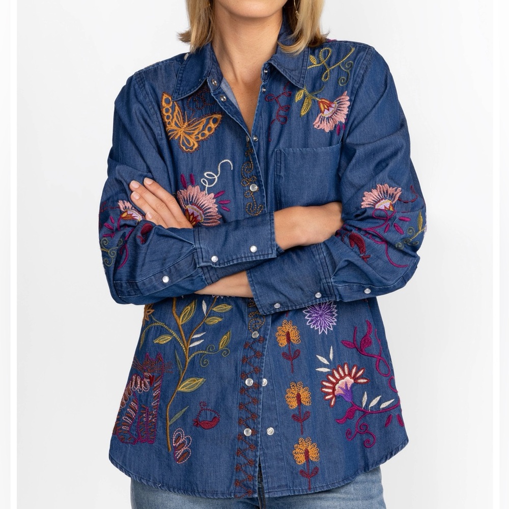 Johnny Was NWT Boho Toni Relaxed Denim Front Pocket Floral Embroidered‎ Top XS